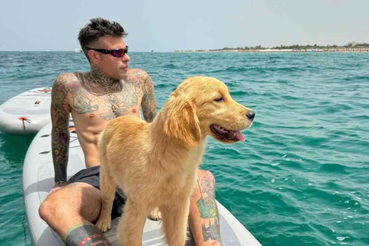 Fedez e Silvio video in piscina 